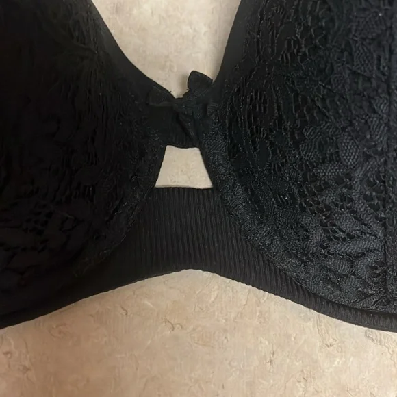 VICTORIA SECRET 38DD 🌺 BODY BY VICTORIA Black lined Demi bra Beautiful & Comfy - Picture 9 of 11